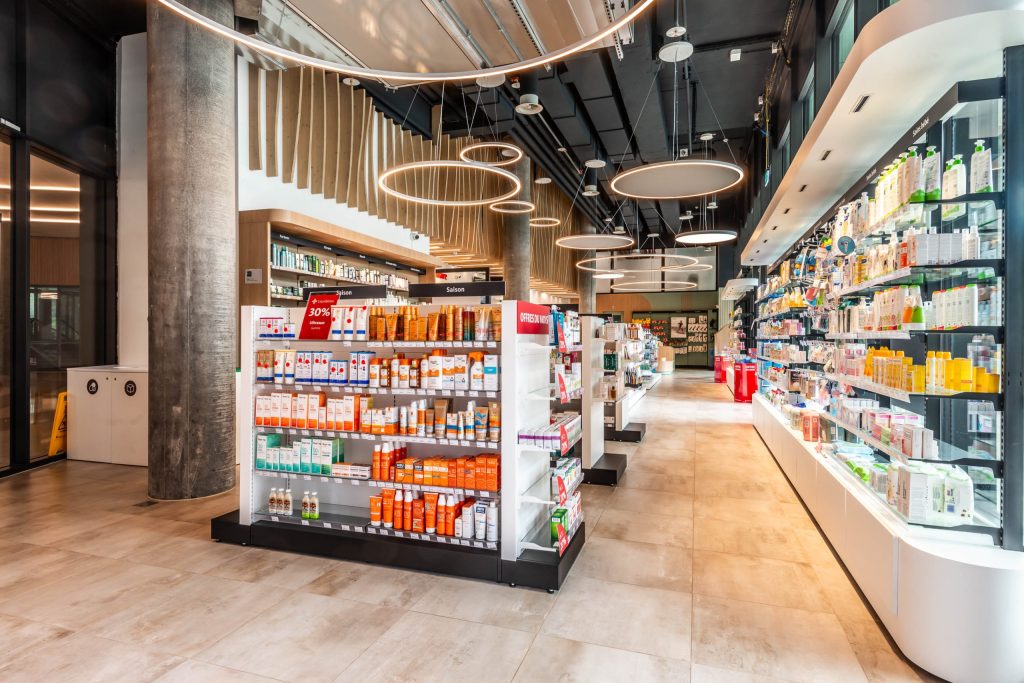 Micro architecture . Pharmacie Populaire Etang. Gestion flux