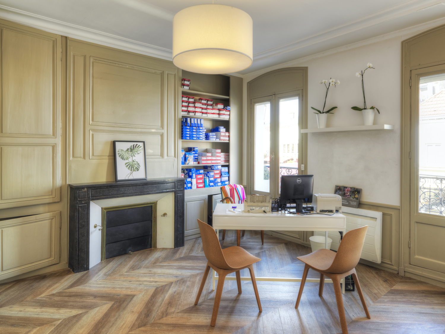 Cabine de confidentialité pour les entretiens santé.