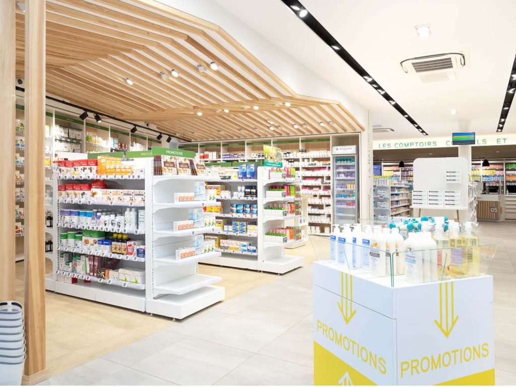 Espace nature, conçu en bois clair avec signalétique douce pour évoquer bien-être et naturalité.