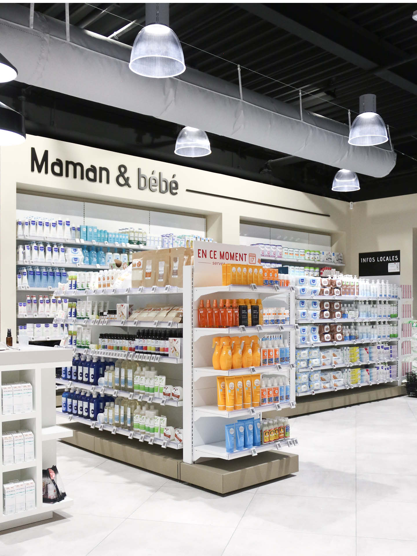 Vue d’ensemble de l’espace de vente, présentant la sectorisation fluide et les univers bien différenciés.