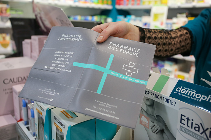 publicité en pharmacie pochette