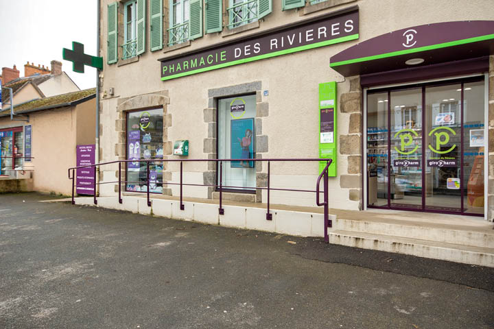 Façade moderne de la Pharmacie des Rivières à Chambon-sur-Voueize, respectant l’identité visuelle Giropharm.