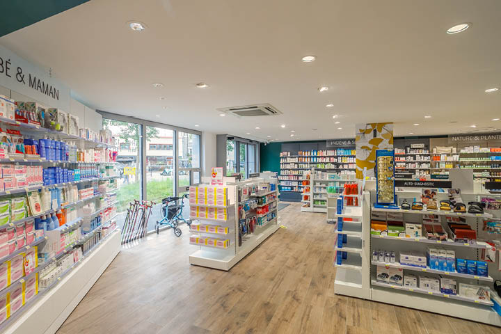 Espace de vente lumineux et chaleureux, au design fluide et à la circulation circulaire.