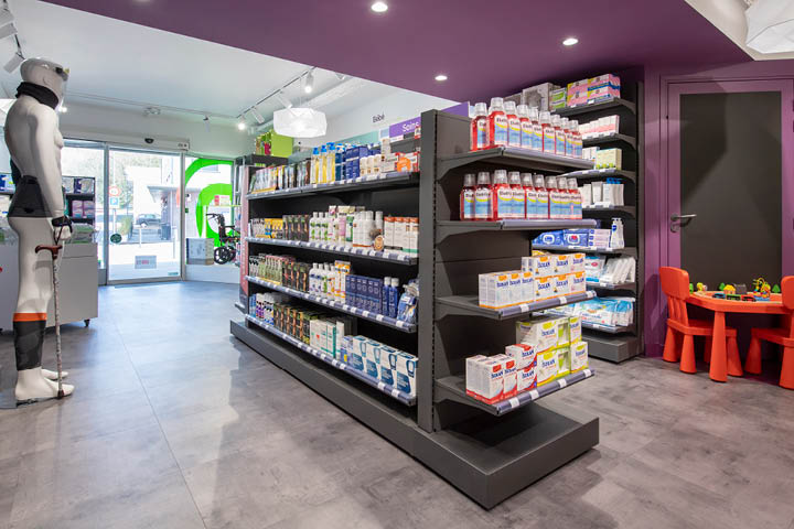 Vue générale de l’espace de vente agrandi et réaménagé pour un parcours client fluide.