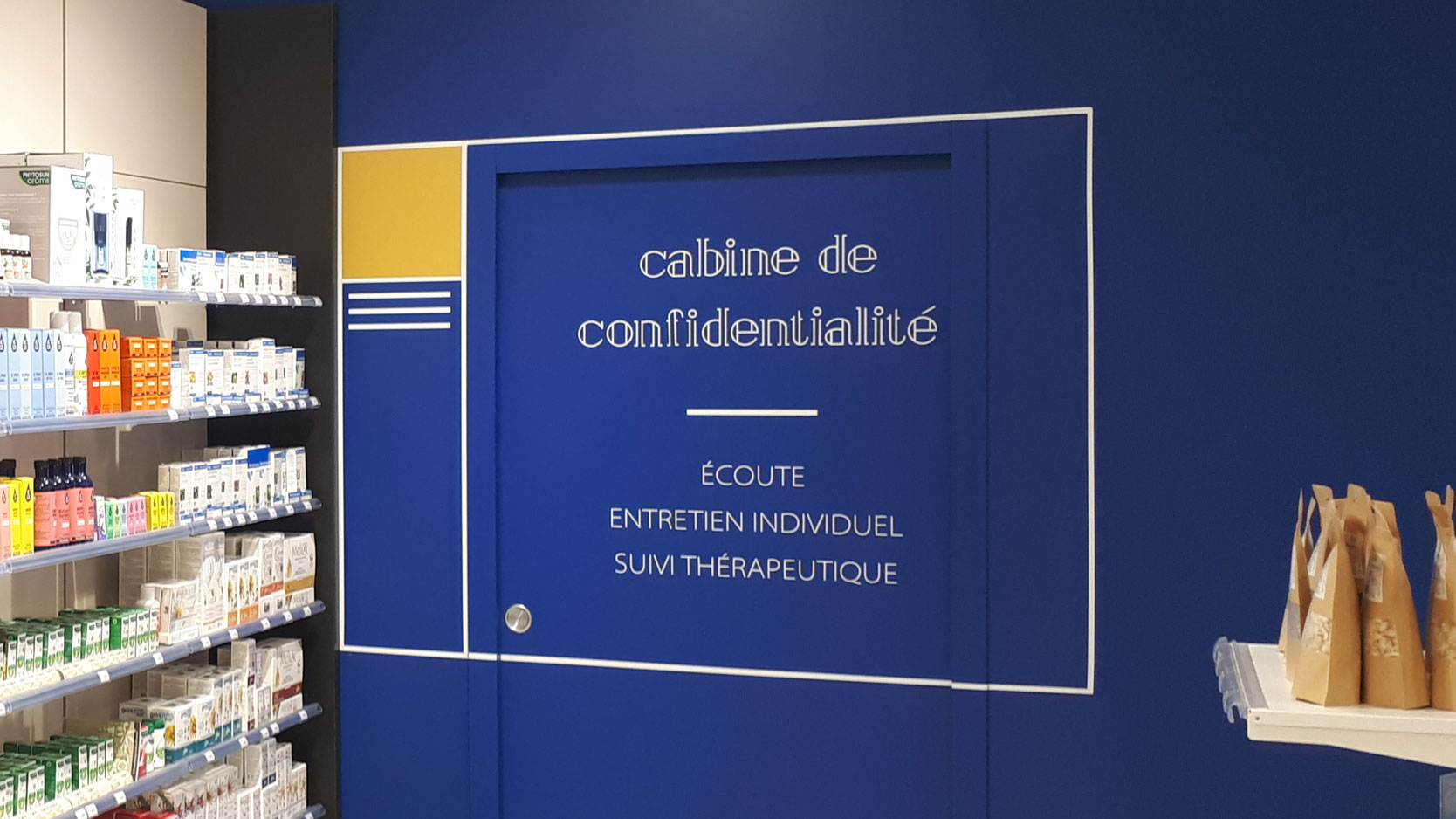 Cabine de confidentialité campagne de vaccination nouvelles missions pharmacien