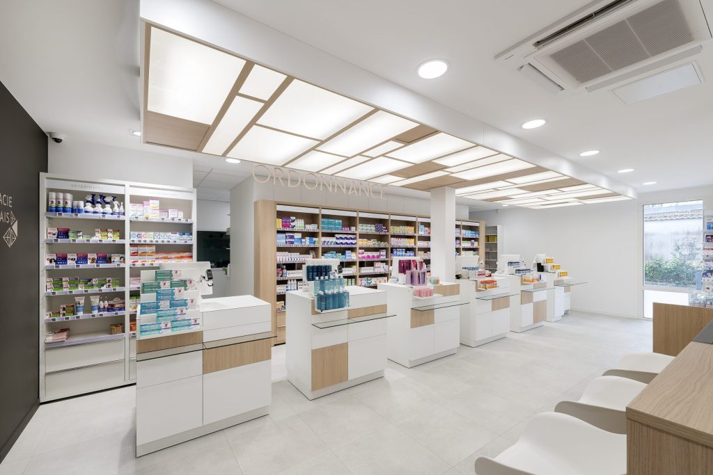 Espace comptoir module et ordonnance dans la pharmacie Beauvais.