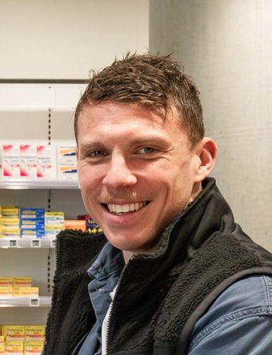 Photographie professionnelle des titulaires de la pharmacie Guillaumet et des équipes.