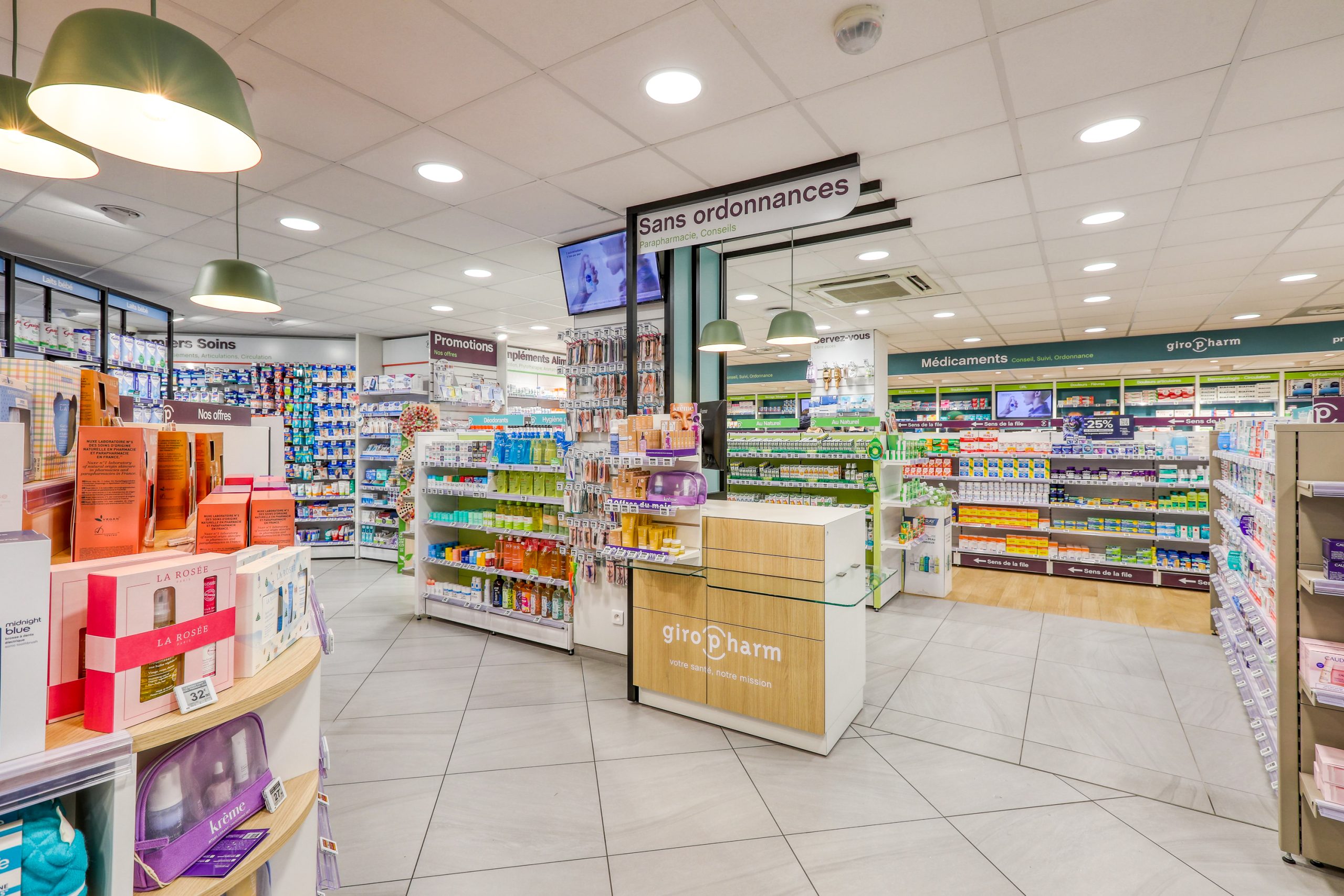 Zoom sur l'espace sans ordonnances, mobilier sur-mesure.