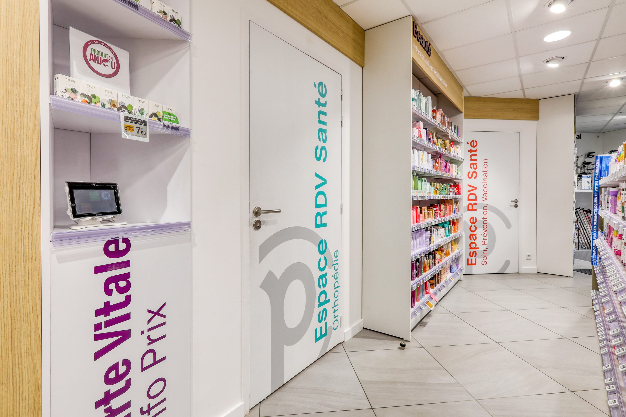 Cabines orthopédie et soin, prévention et vaccination.