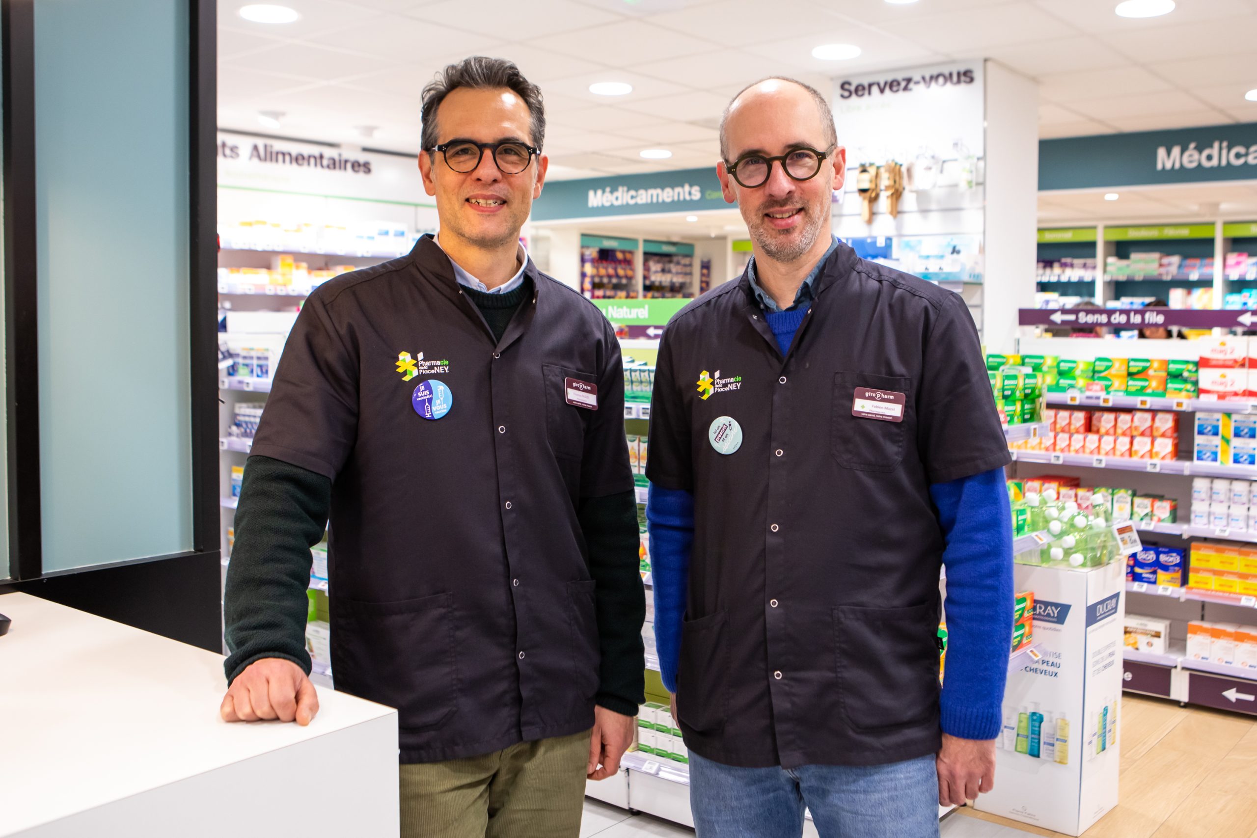 Photographie de Mrs Mazel dans la pharmacie de la place ney.