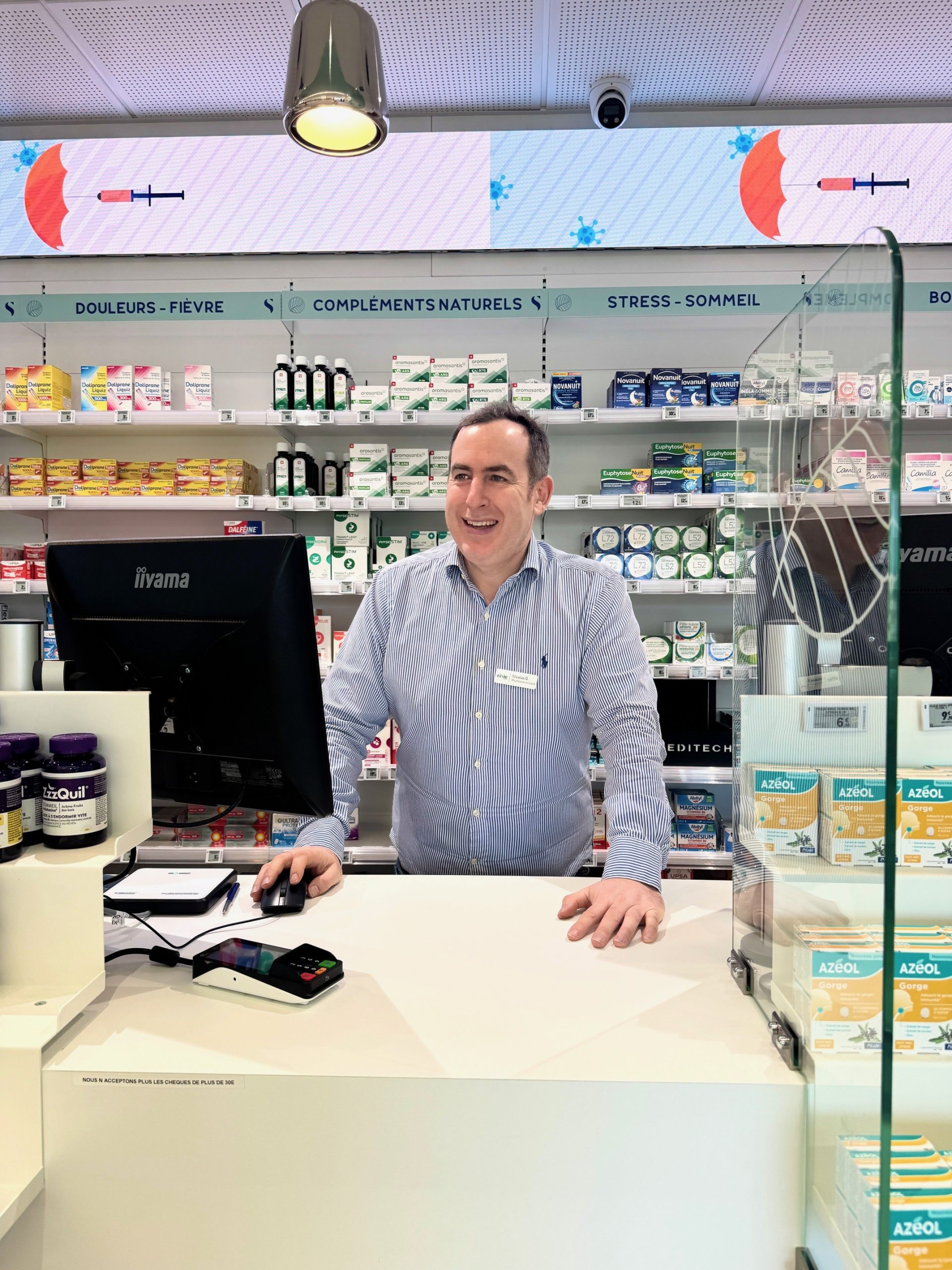 Photographie de Monsieur Nicolas Belot, pharmacien titulaire de la pharmacie des Erlen à Colmar.