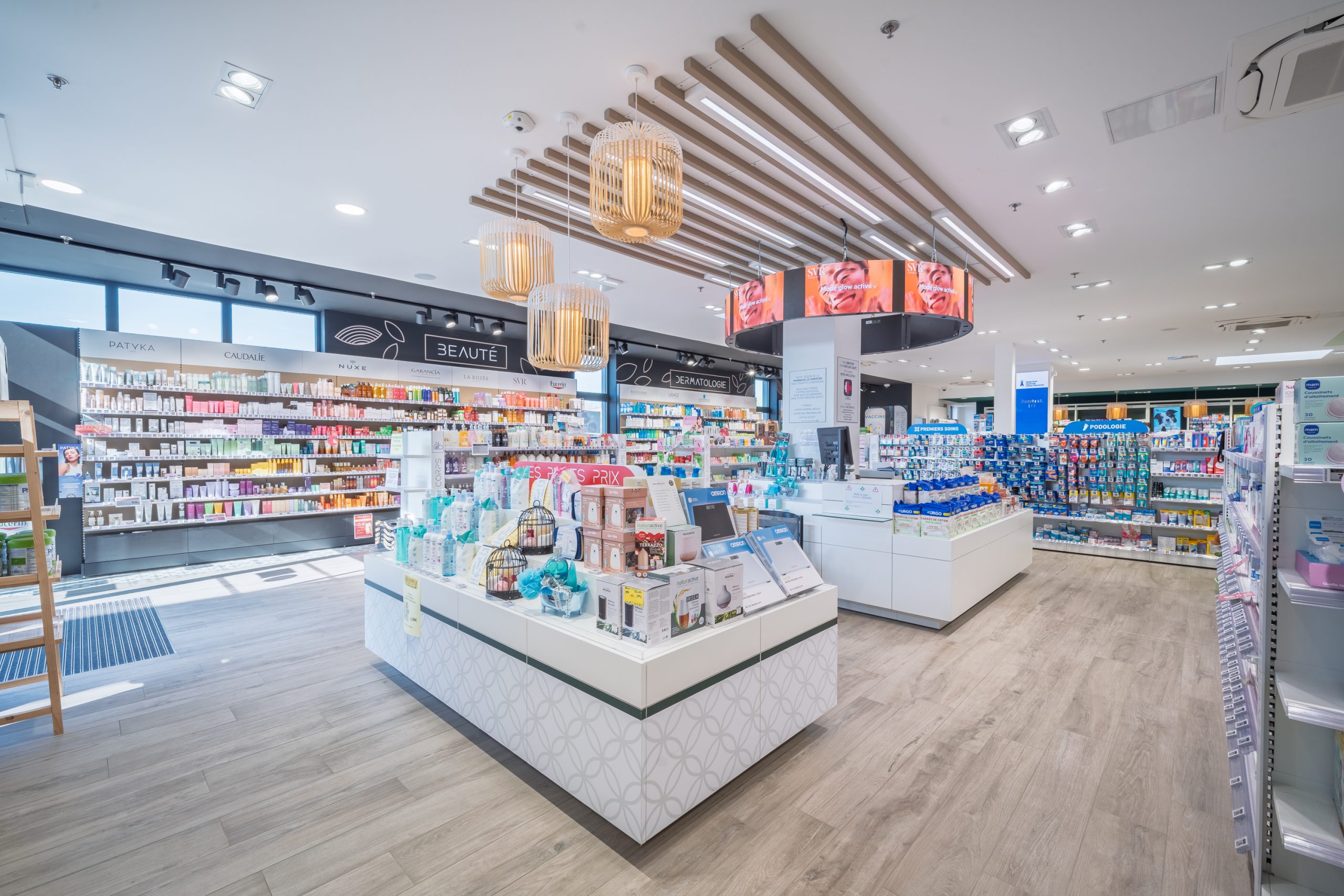 Vue globale de la pharmacie Le Forestier.