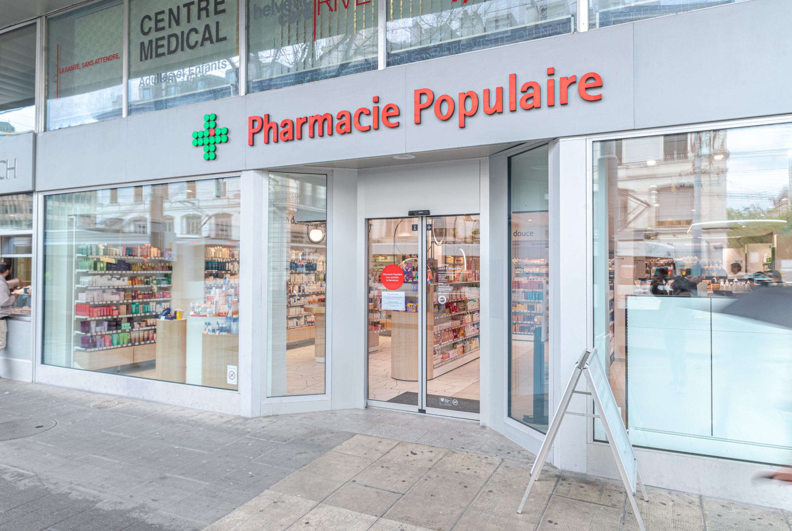 Pharmacie Populaire Grosclaude : façade