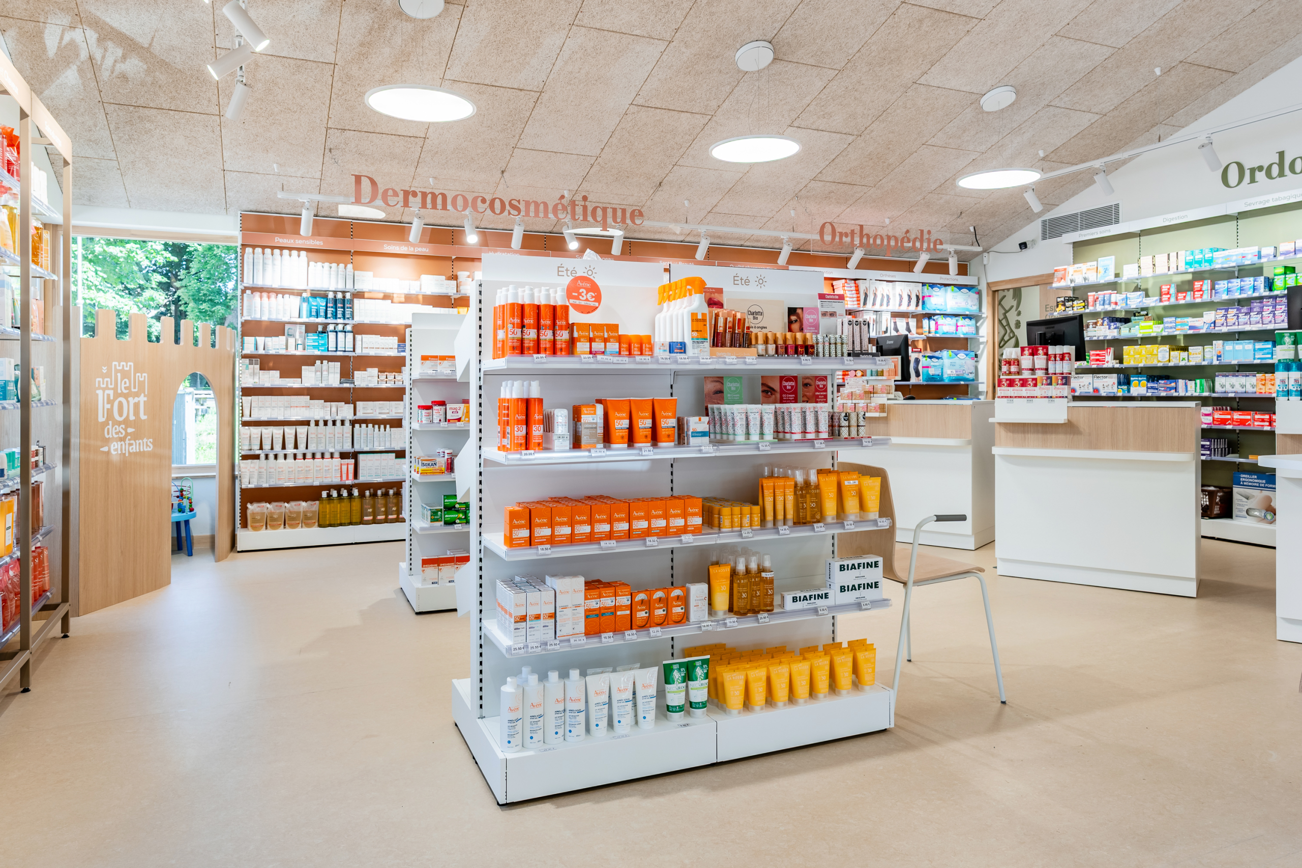 Rayon dermo-cosmétique et soins solaires de la Pharmacie de Rodemack.
