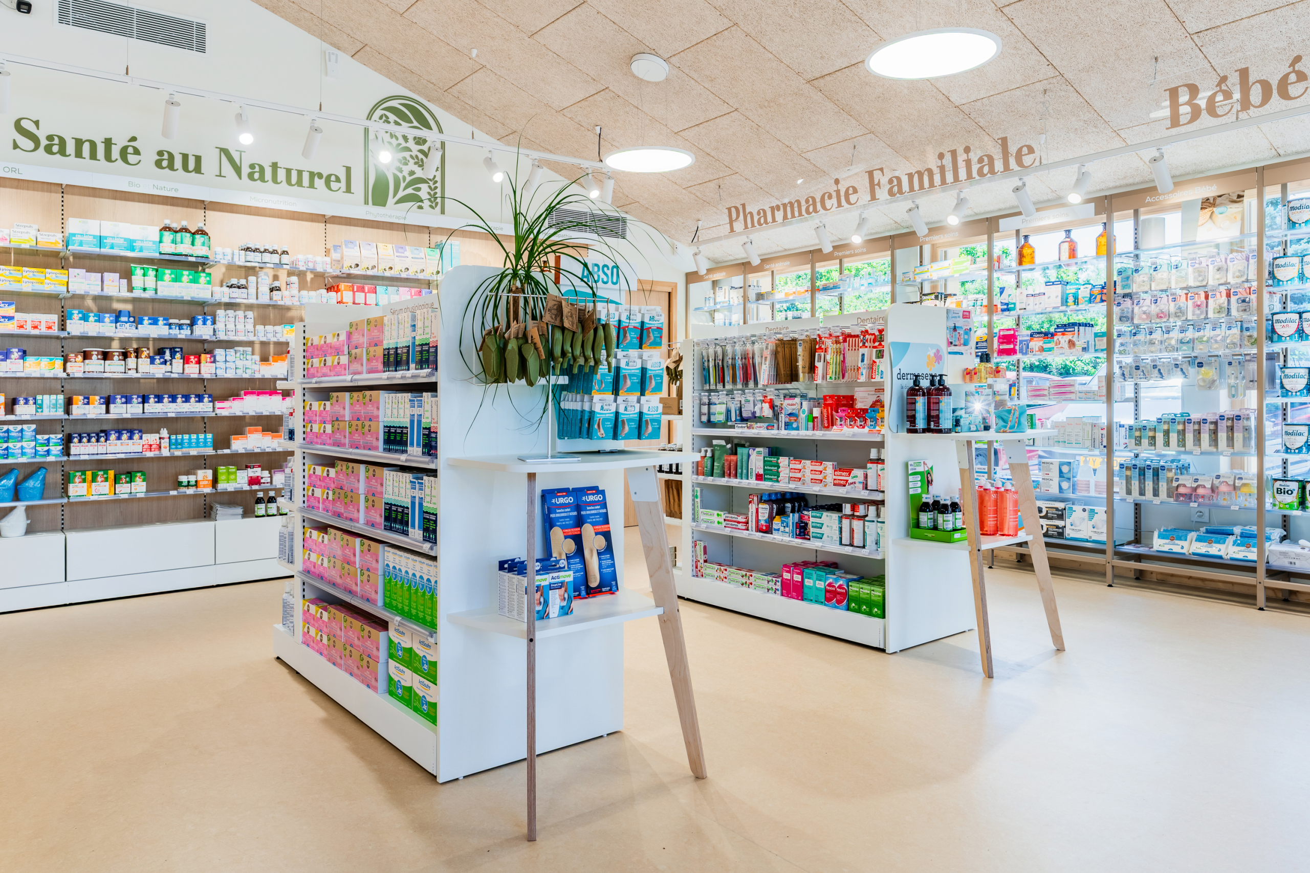 Rayons santé au naturel et soins bébé de la Pharmacie de Rodemack.