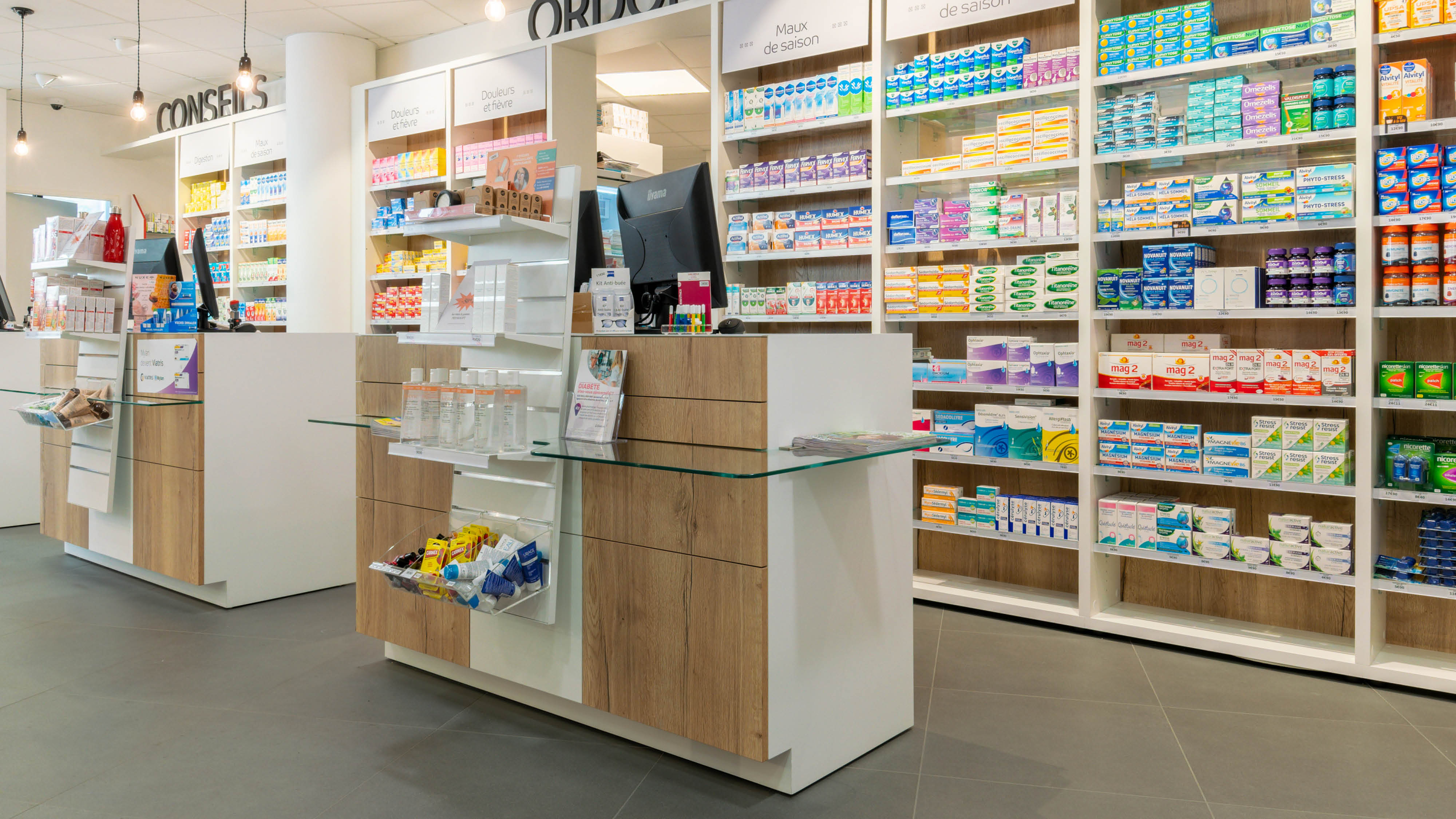 PHARMACIE DES HALLES