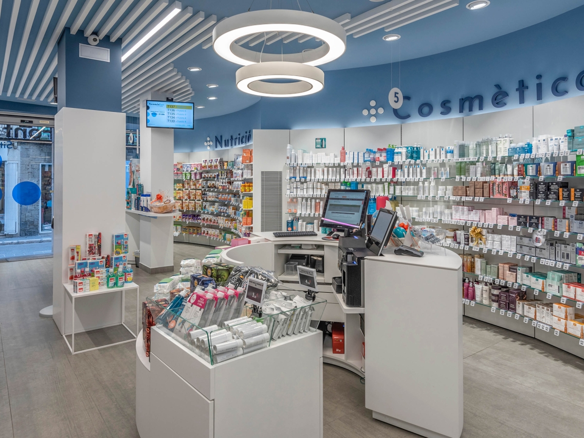 PHARMACIE PILAR FONT - “SITGES CENTRE”