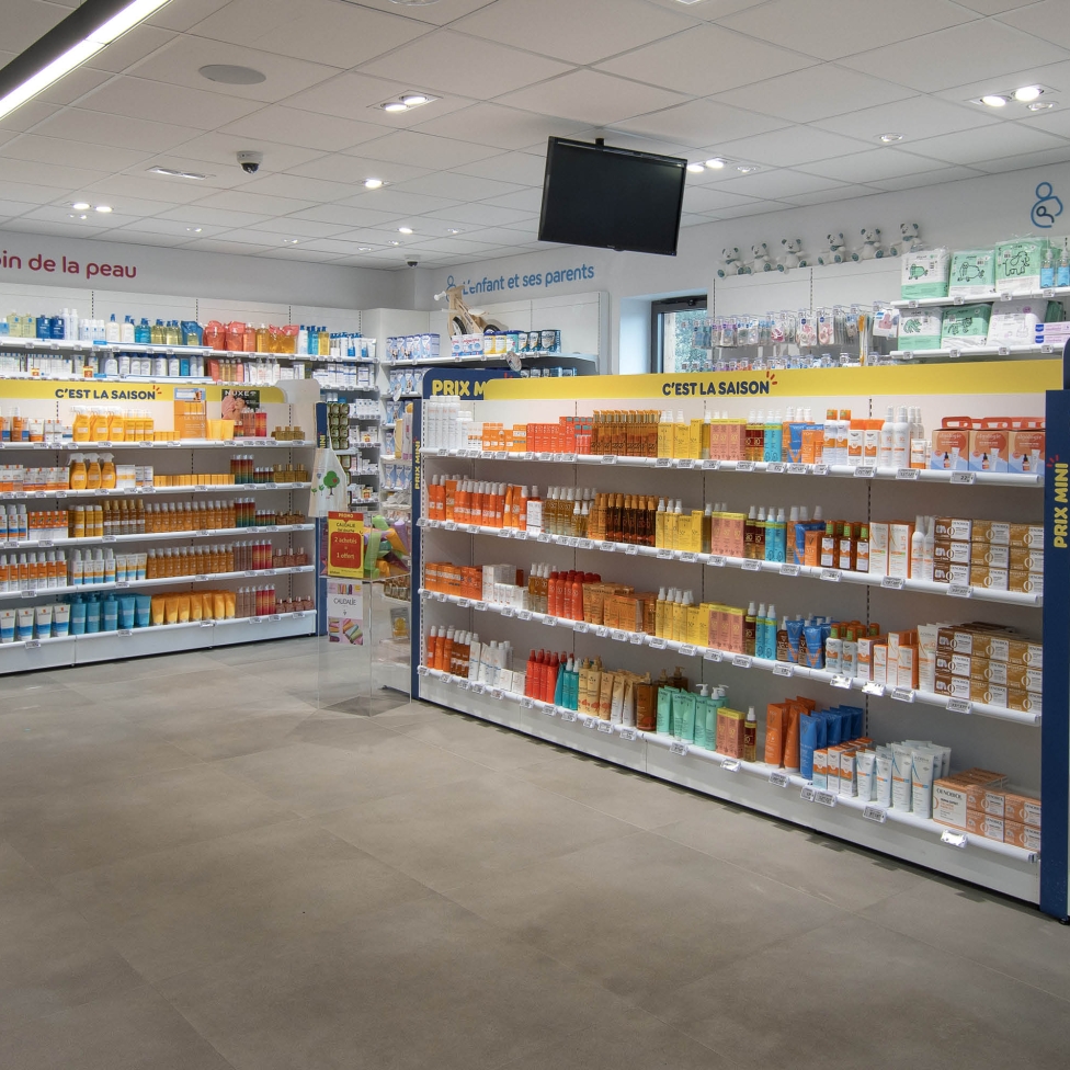 Pharmacie de Saint-Pierre front office 
